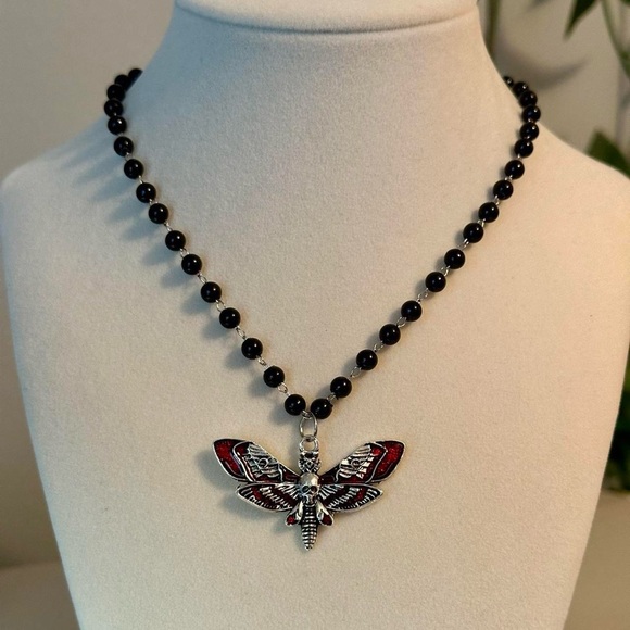 Death Moth skull Necklace Chain Wasp Steampunk Silver Gothic Butterfly - Picture 2 of 6